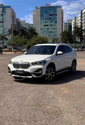 BMW X1 2.0 16V TURBO ACTIVEFLEX SDRIVE20I X-LINE 4P AUTOMÁTICO BMW X1 2.0 16V TURBO ACTIVEFLEX SDRIVE20I X-LINE 4P AUTOMÁTICO